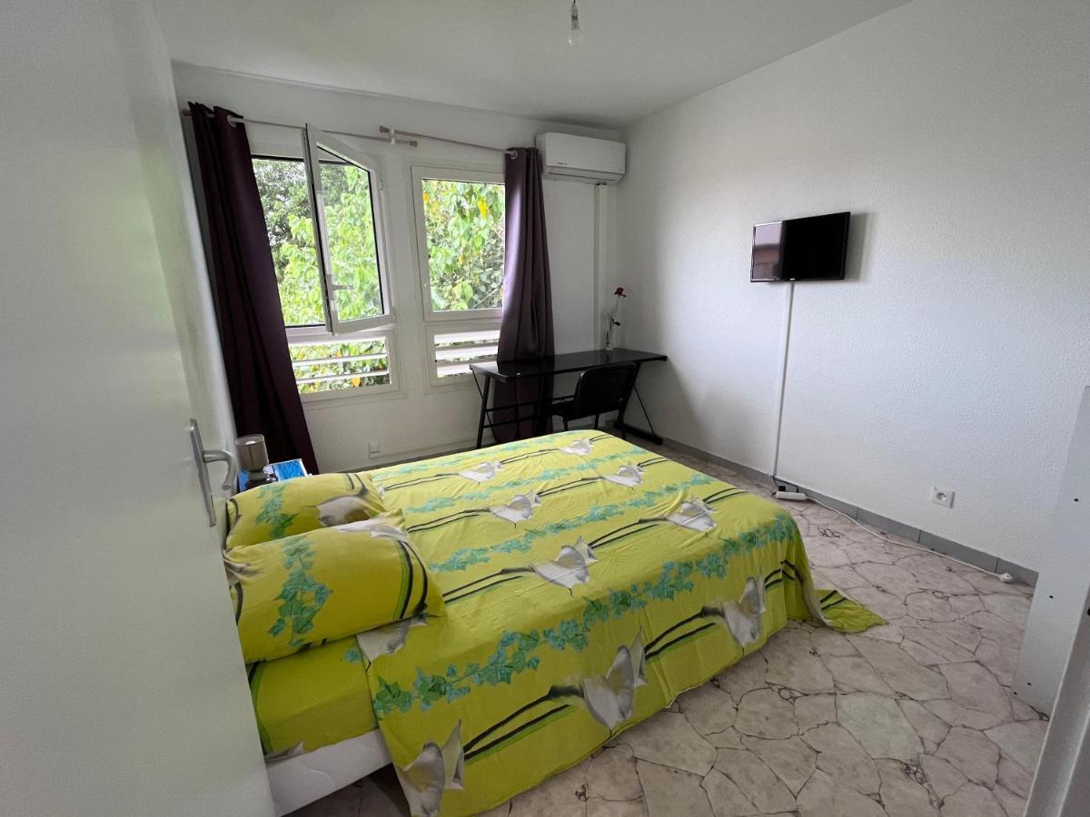 Chambre Chez L'Habitant A 5Mn De L'Aeroport ليه أبيم المظهر الخارجي الصورة